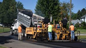 Best Driveway Snow Removal Preparation  in Thornton, IL